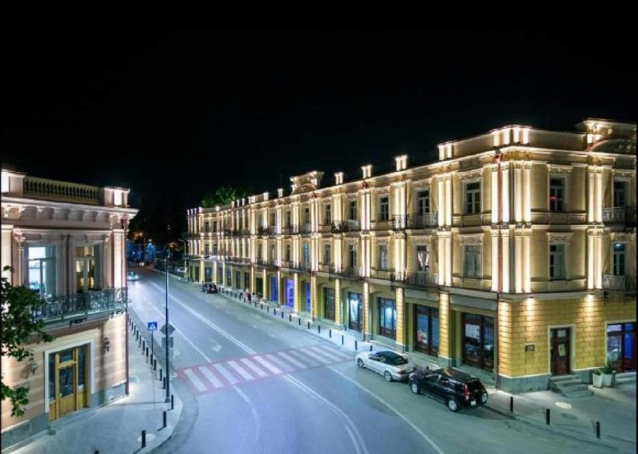 Hotel Eldorado Тбилиси Экстерьер фото